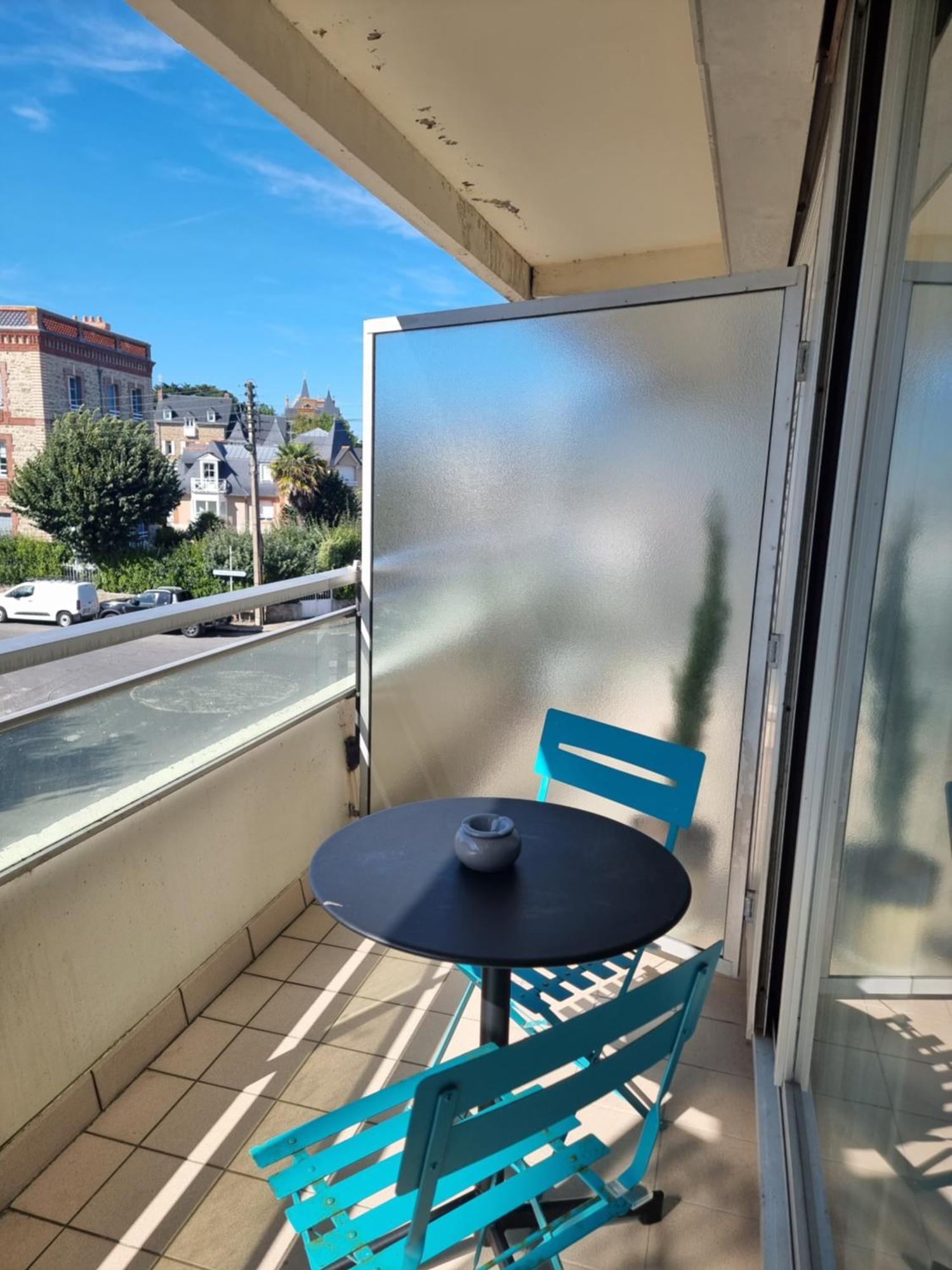 Studio, Balcon Et Acces Direct Page 迪纳尔 外观 照片